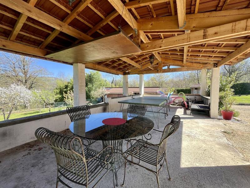 Maison - 295 m² - 12 pièces