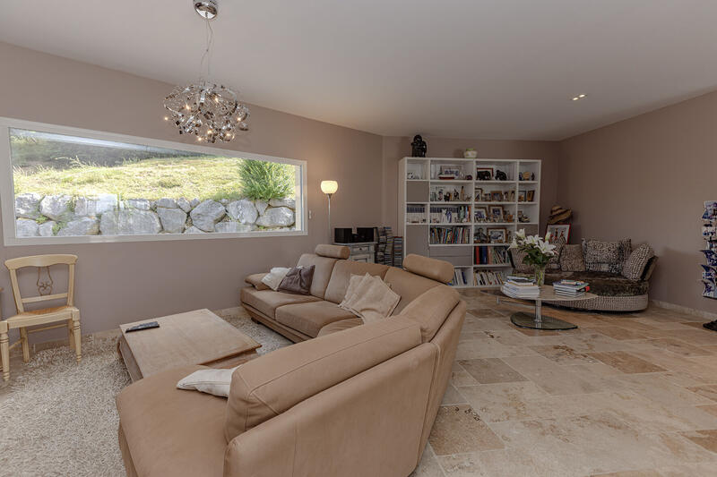 Maison - 253 m² - 7 pièces