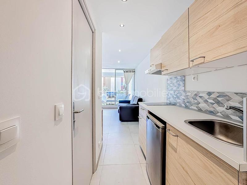 Studio - 24 m² - 1 pièce