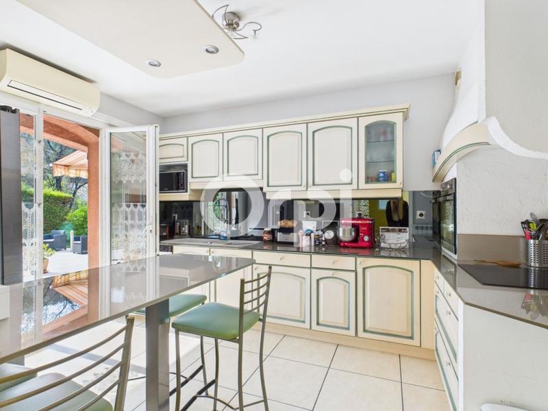 Maison - 142 m² - 6 pièces