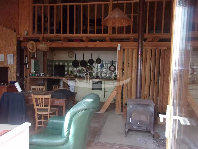 Propriété - 450 m² - 3 pièces