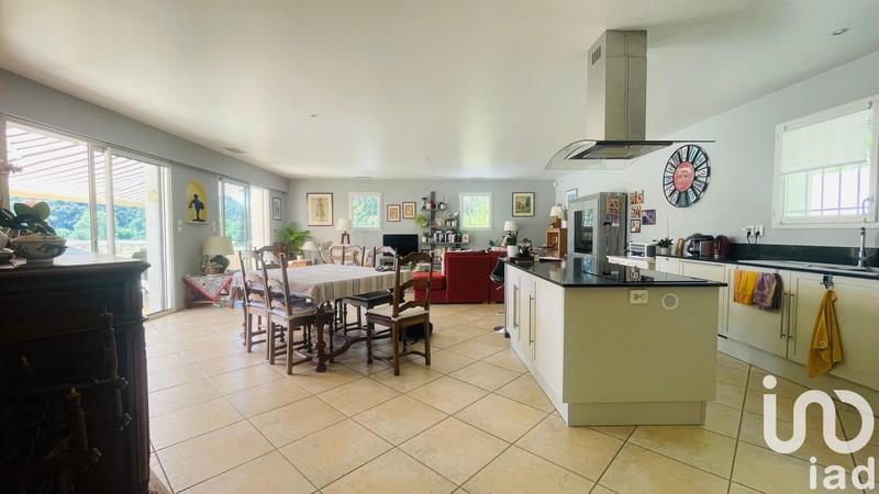 Maison - 191 m² - 7 pièces