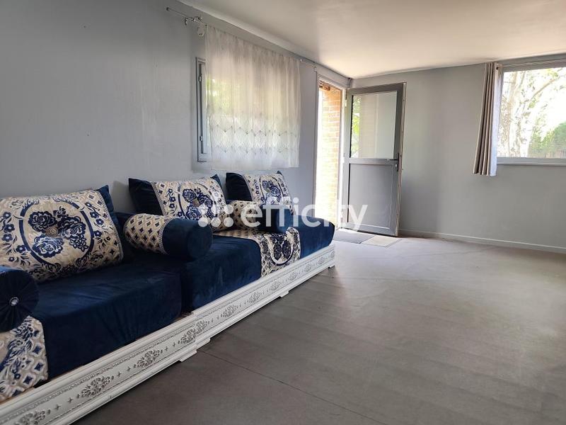 Maison - 205 m² - 9 pièces