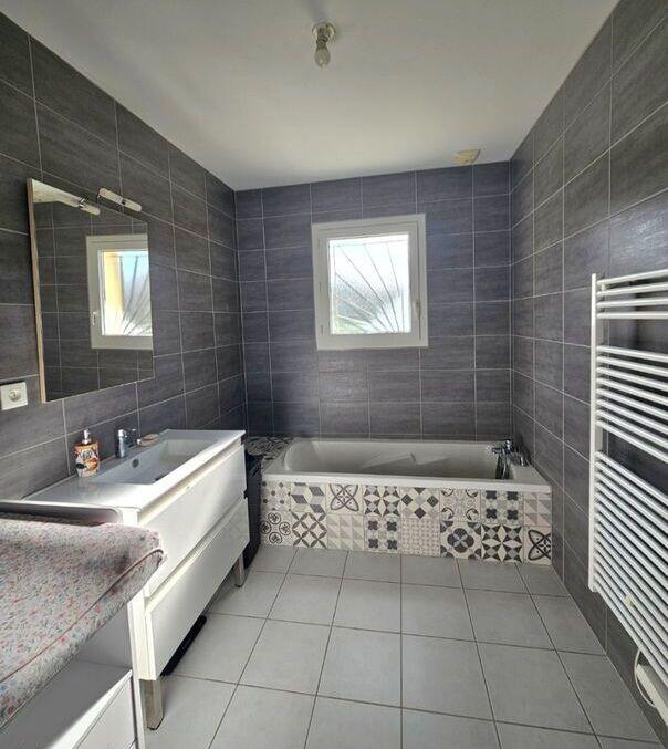 Maison - 84 m² - 4 pièces