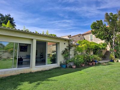 Maison - 221 m² - 9 pièces