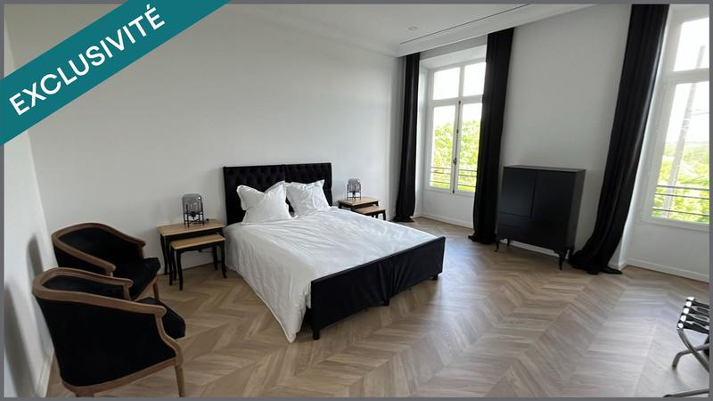 Château - 1 150 m² - 15 pièces