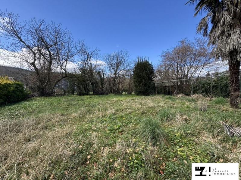 Maison traditionnelle - 305 m² - 7 pièces