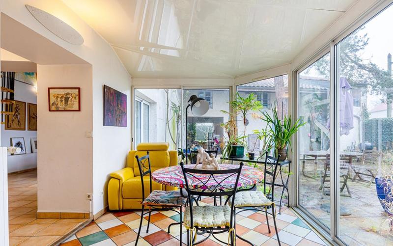 Maison - 250 m² - 10 pièces