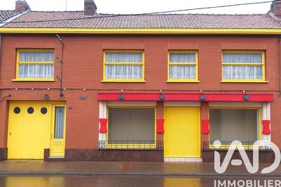 Maison - 235 m² - 5 pièces