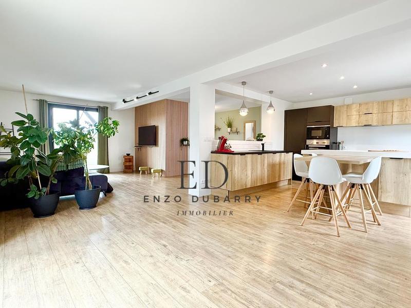 Maison - 174 m² - 7 pièces