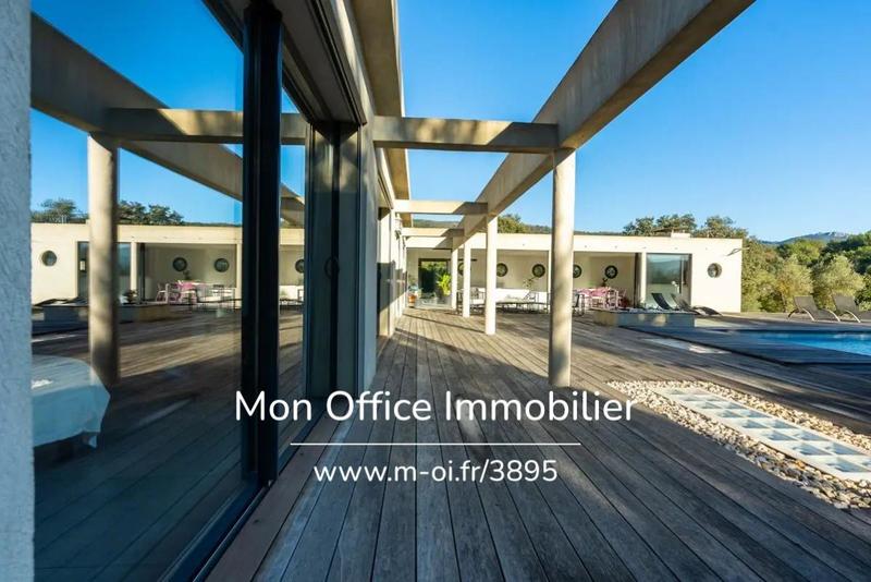 Villa - 212 m² - 7 pièces