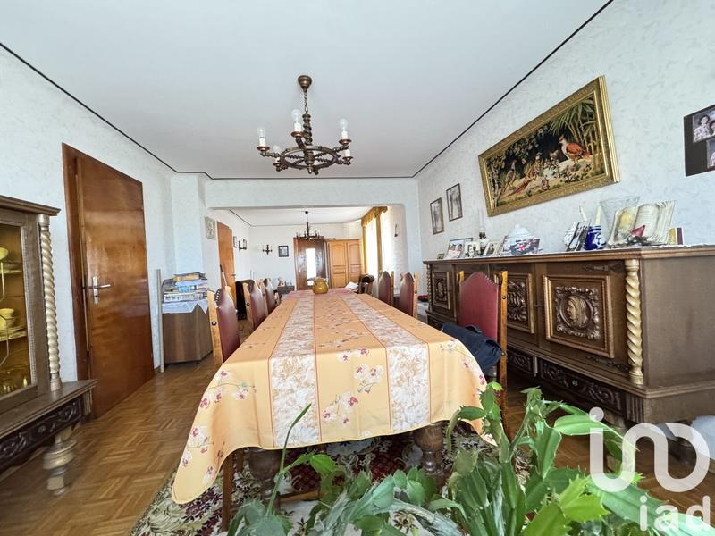 Maison - 195 m² - 7 pièces