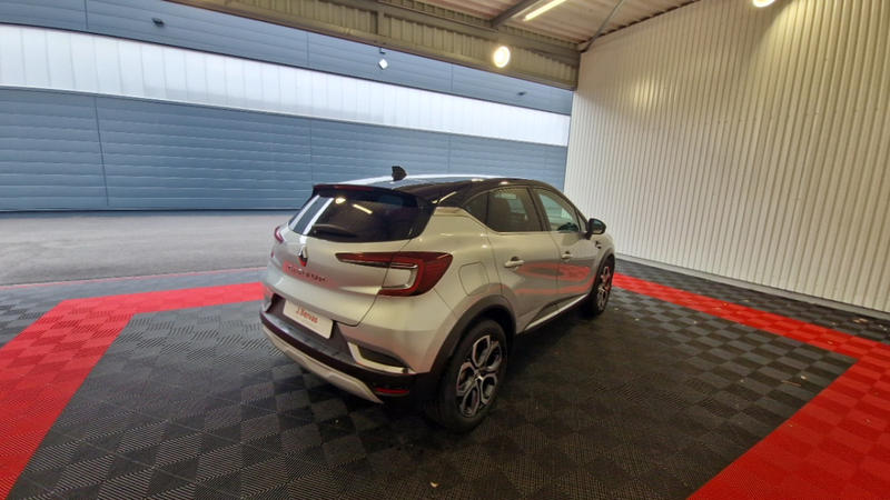 Renault Captur Mild Hybrid 140 Techno