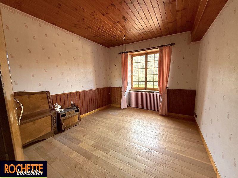 Demeure - 228 m² - 9 pièces