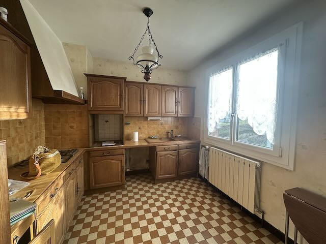 Maison - 90 m² - 5 pièces