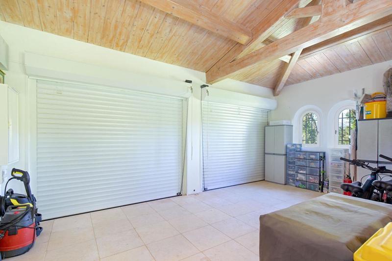 Maison - 250 m² - 7 pièces