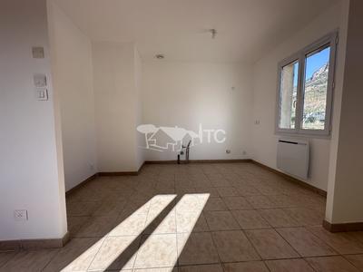 Maison - 74 m² - 4 pièces