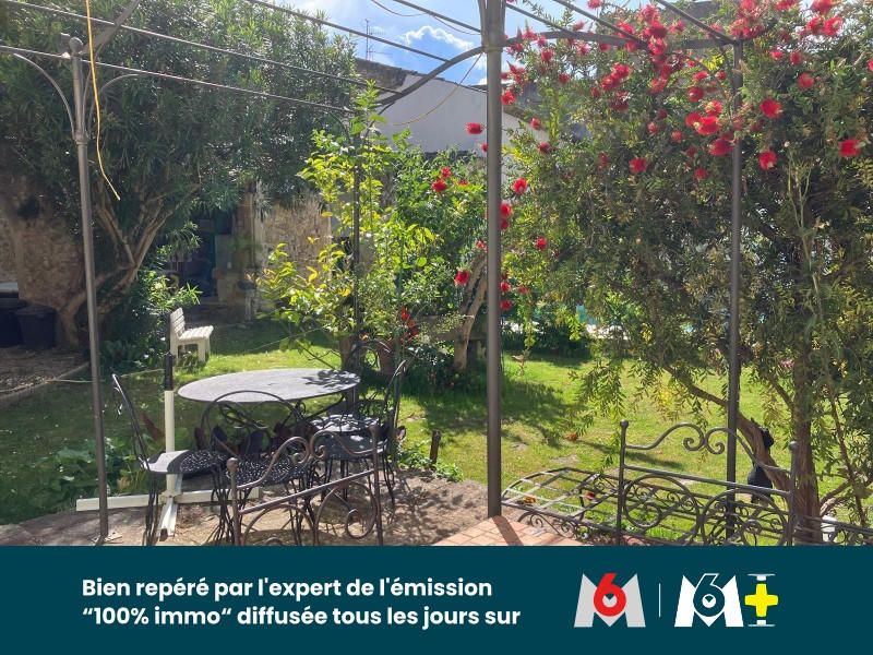 Maison - 284 m² - 10 pièces