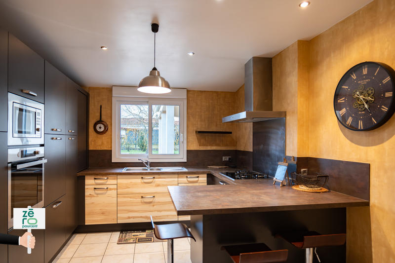 Maison - 161 m² - 7 pièces