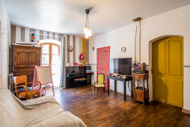 Maison - 425 m² - 12 pièces