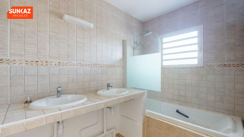 Maison - 94 m² - 4 pièces