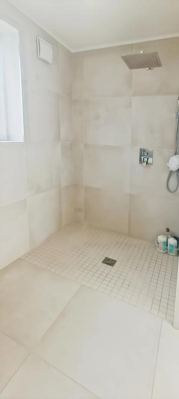 Maison - 485 m² - 11 pièces