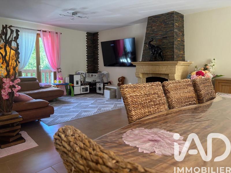 Maison - 137 m² - 5 pièces