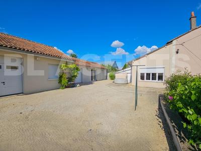 Maison - 160 m² - 5 pièces