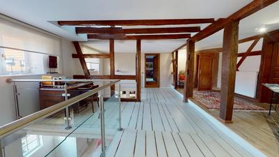 Maison - 650 m² - 20 pièces