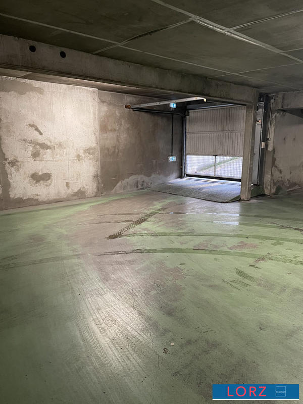 Parking / Garage - 10 m²