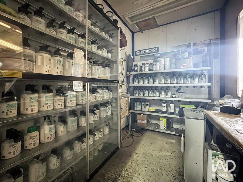 Local commercial - 824 m²