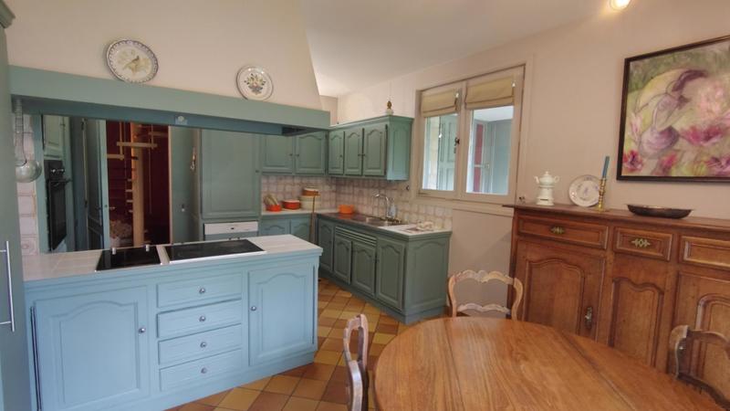 Maison - 300 m² - 10 pièces