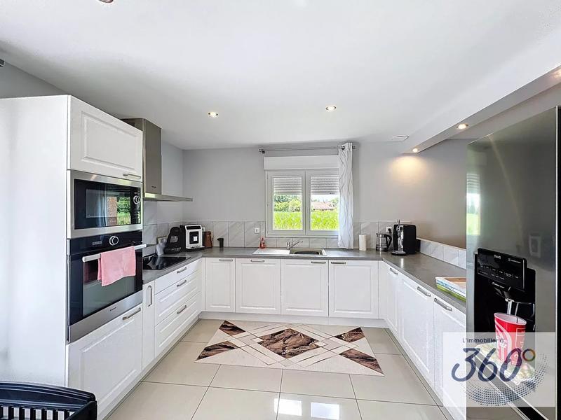 Maison - 98 m² - 4 pièces