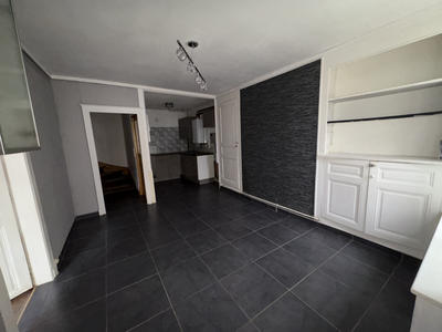 Maison - 99 m² - 5 pièces