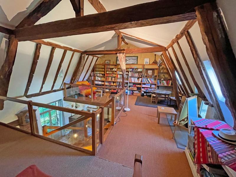 Propriété - 247 m² - 11 pièces