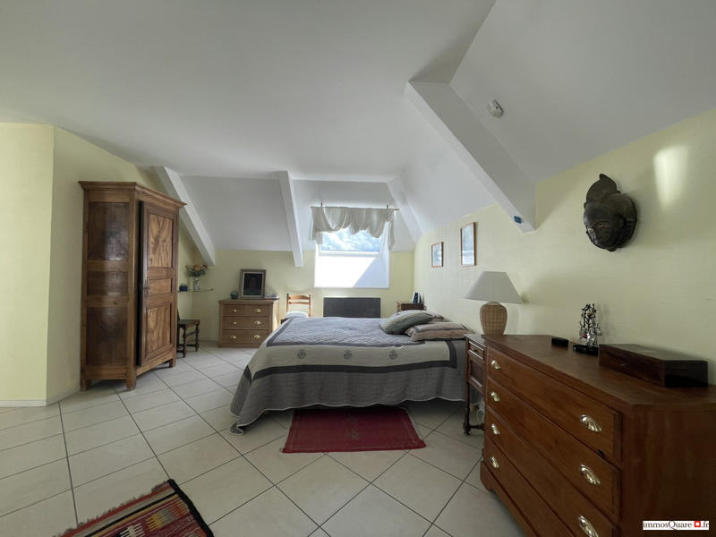 Villa - 249 m² - 9 pièces