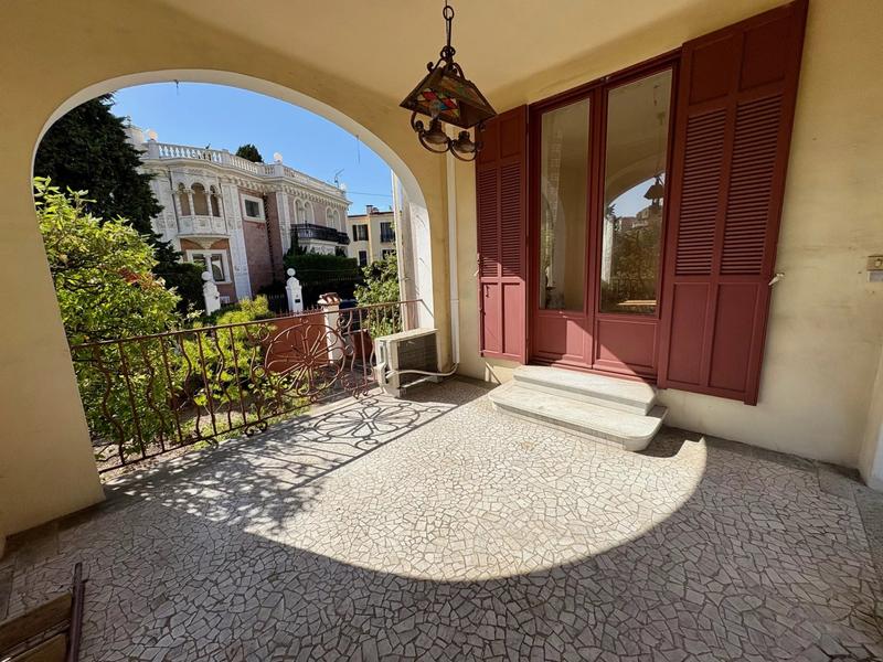 Villa - 160 m² - 6 pièces