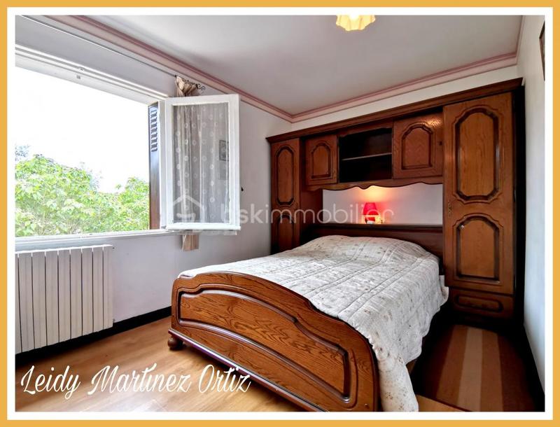 Maison - 350 m² - 21 pièces