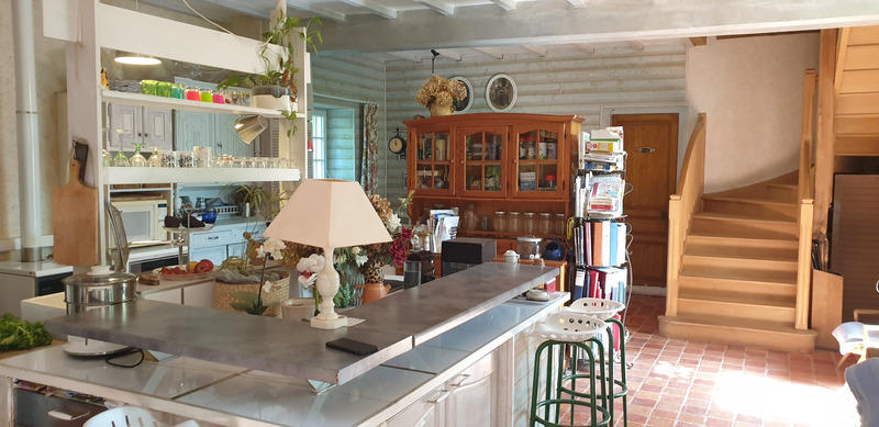 Maison - 450 m² - 13 pièces