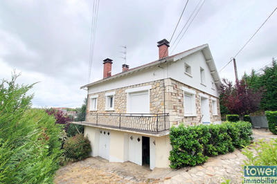 Maison - 197 m² - 8 pièces
