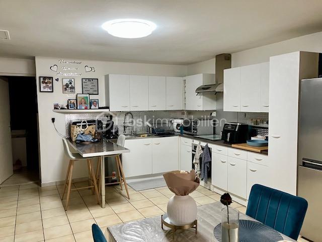 Appartement - 99 m² - 4 pièces