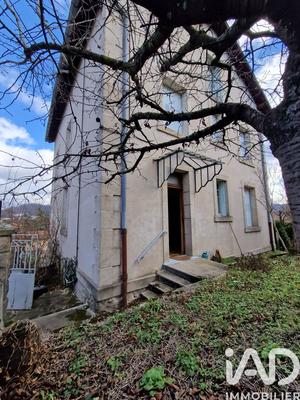 Maison - 223 m² - 12 pièces