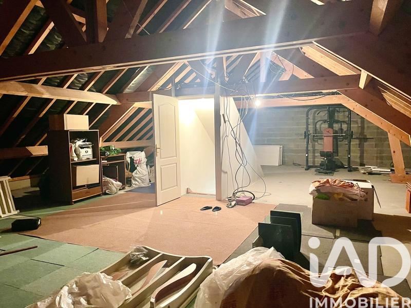 Maison - 215 m² - 8 pièces