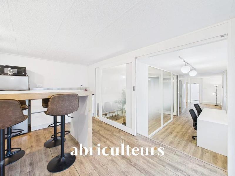 Bureau - 64 m² - 4 pièces