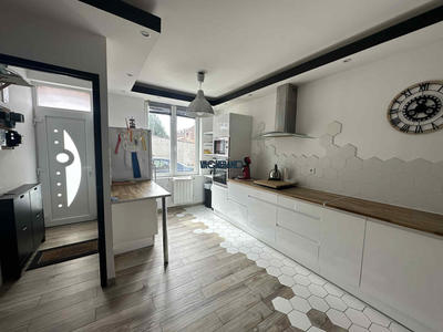 Maison - 97 m² - 4 pièces