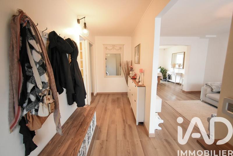 Maison - 180 m² - 8 pièces