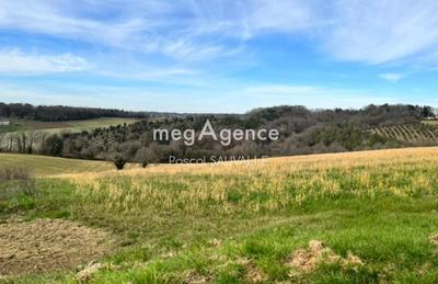 Terrain constructible - 2 425 m²