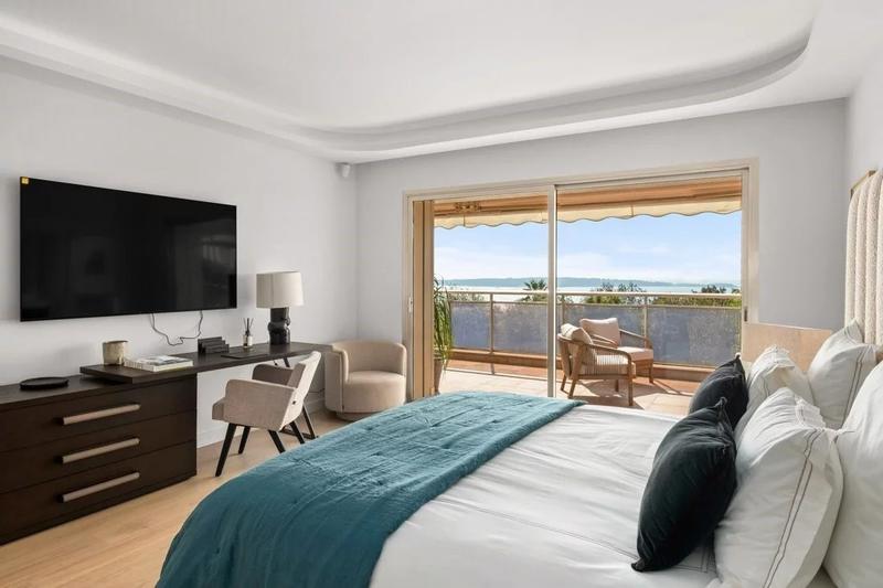 Villa - 315 m² - 6 pièces