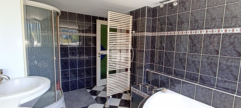 Maison - 200 m² - 6 pièces