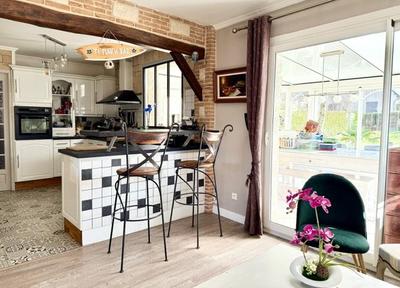 Maison - 160 m² - 8 pièces